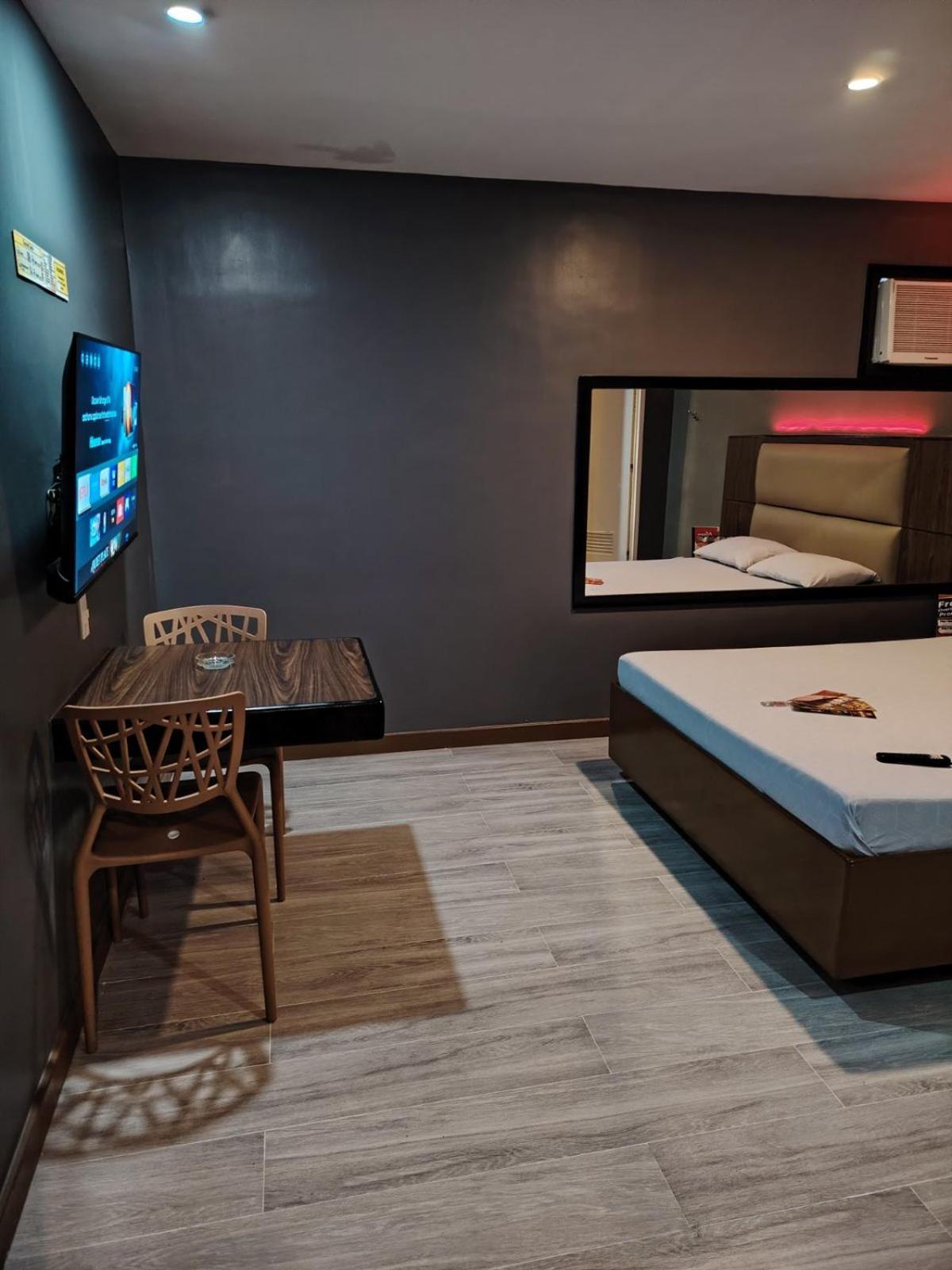 Hotel Sogo Quirino Manila Zewnętrze zdjęcie