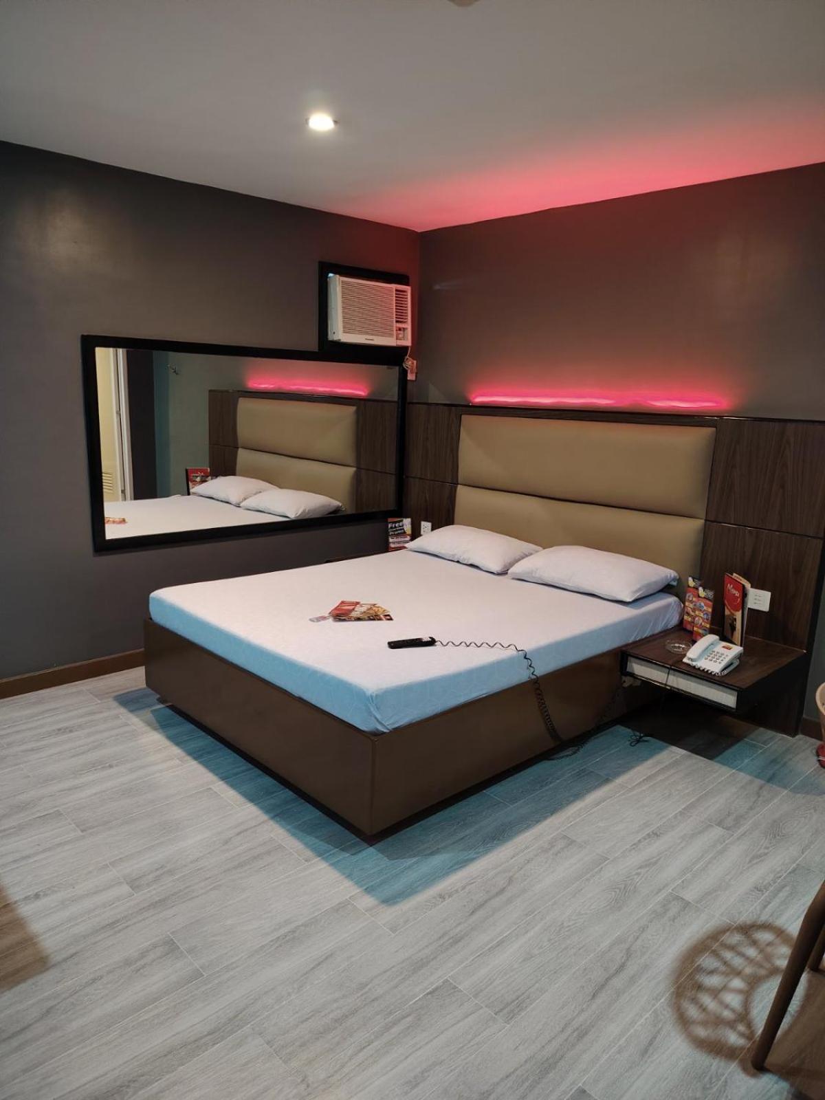 Hotel Sogo Quirino Manila Zewnętrze zdjęcie