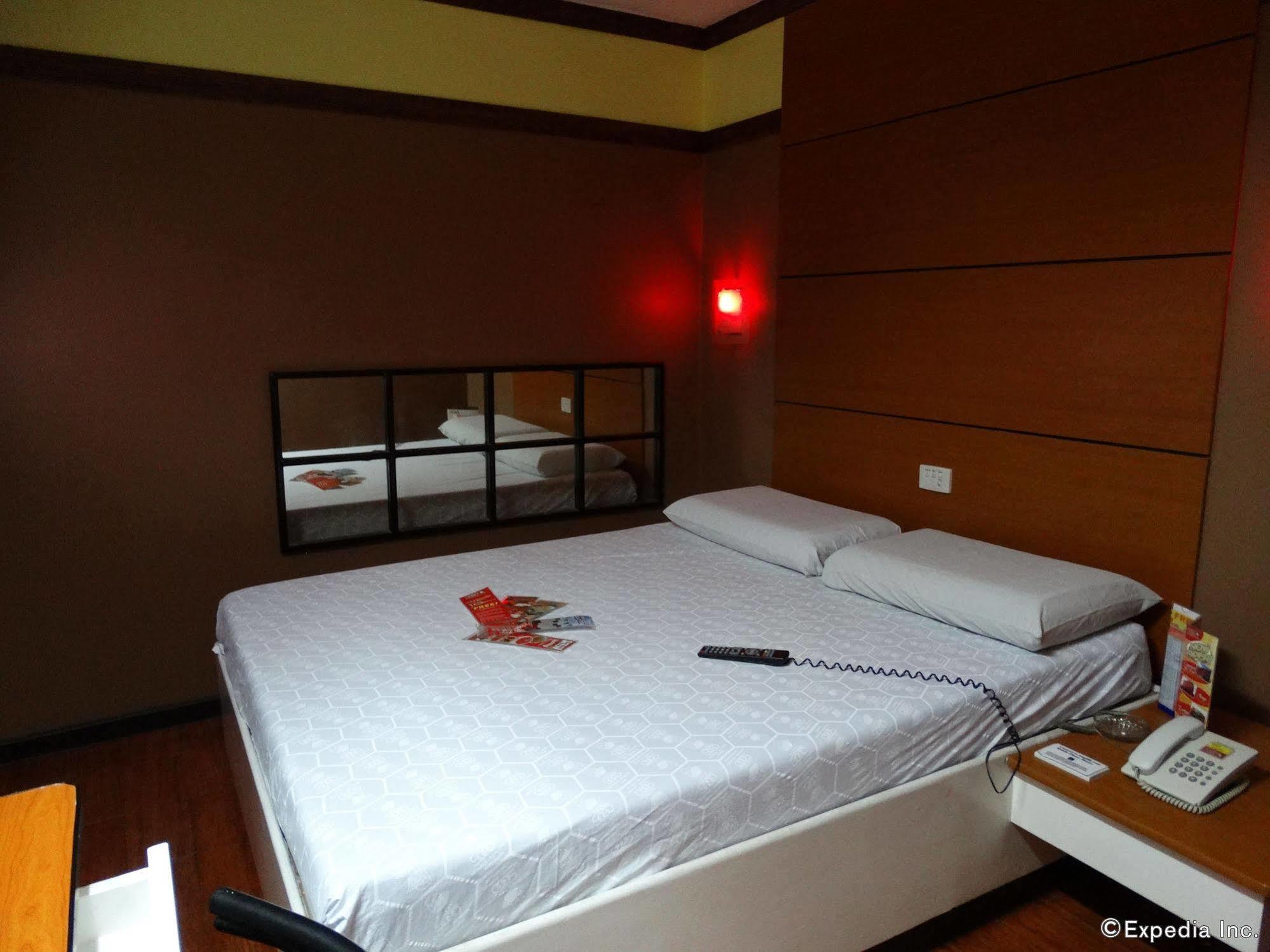 Hotel Sogo Quirino Manila Zewnętrze zdjęcie