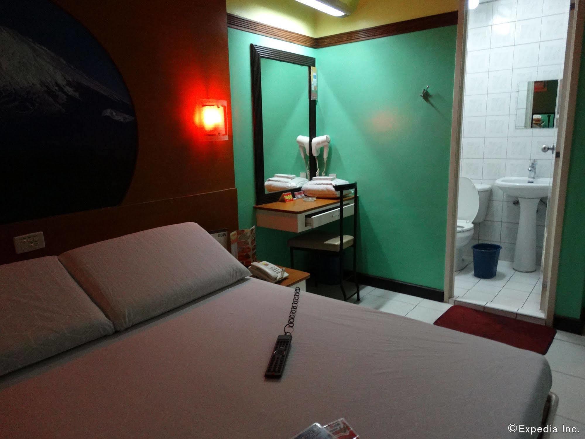 Hotel Sogo Quirino Manila Zewnętrze zdjęcie